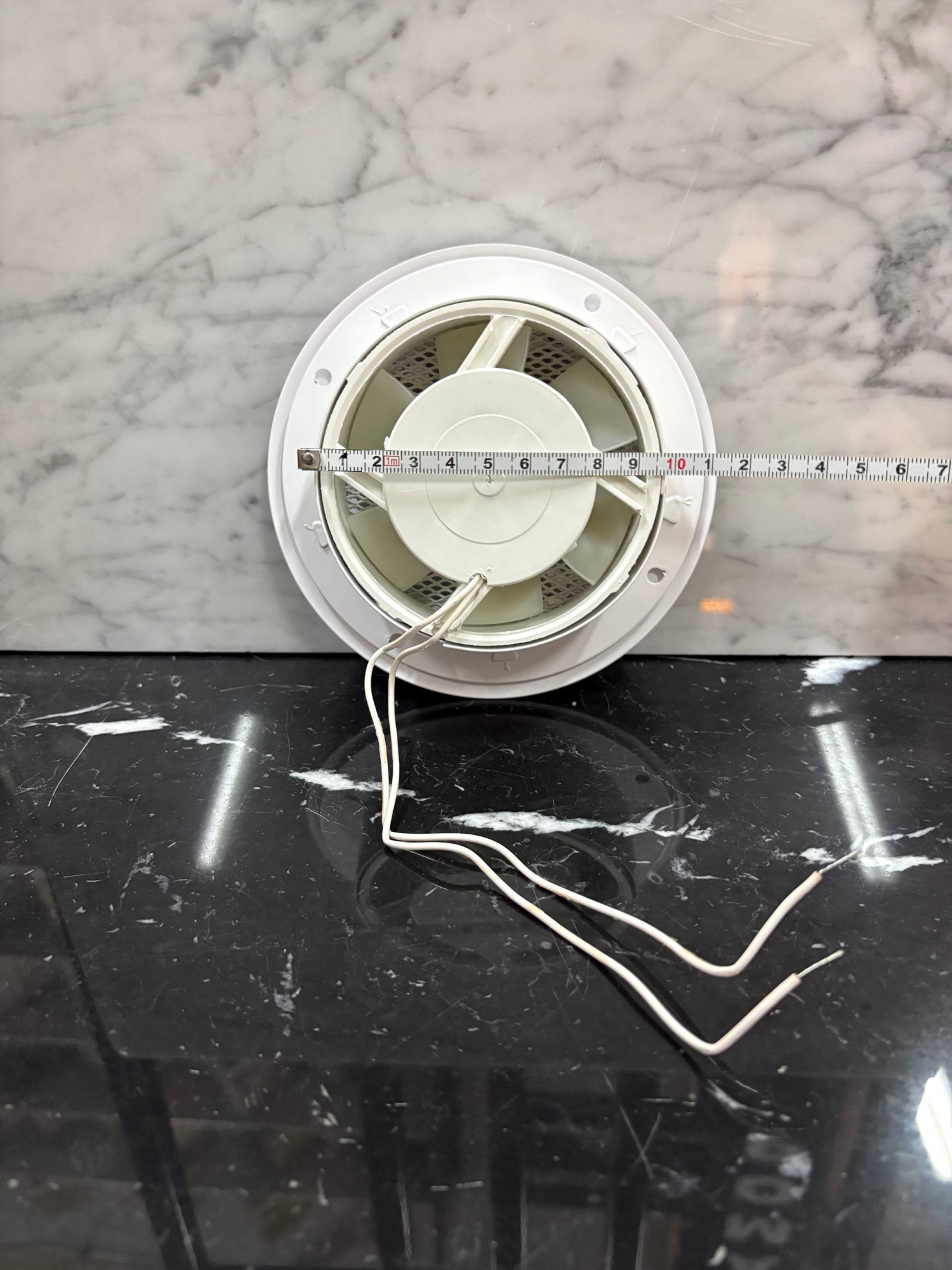 Диффузор на магнитах с вентилятором ТД100 белый цветочный орнамент 100 мм